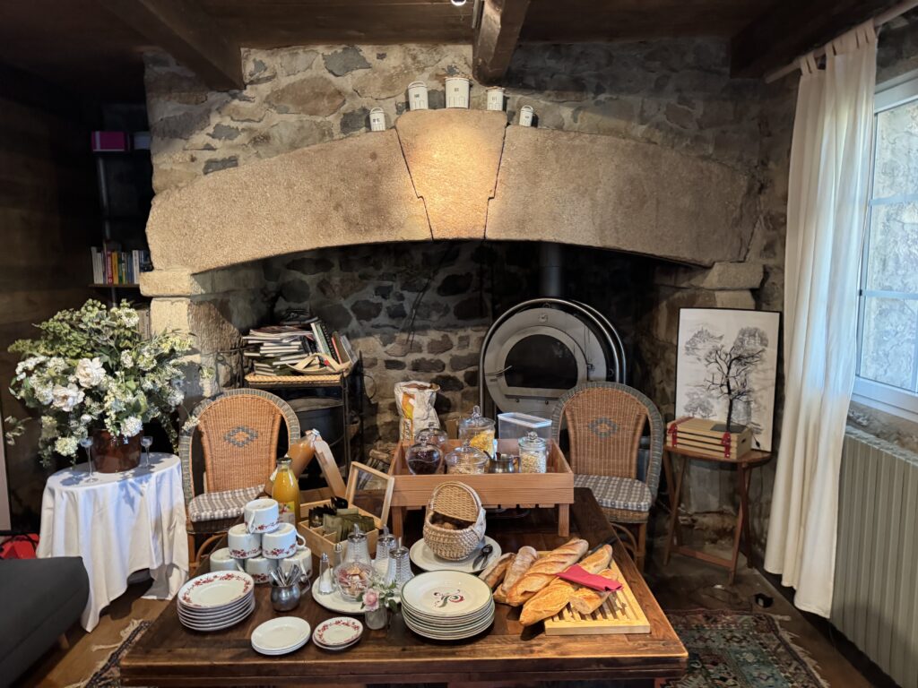 Hôtel-Restaurant Le Pré Bossu a Moudeyres