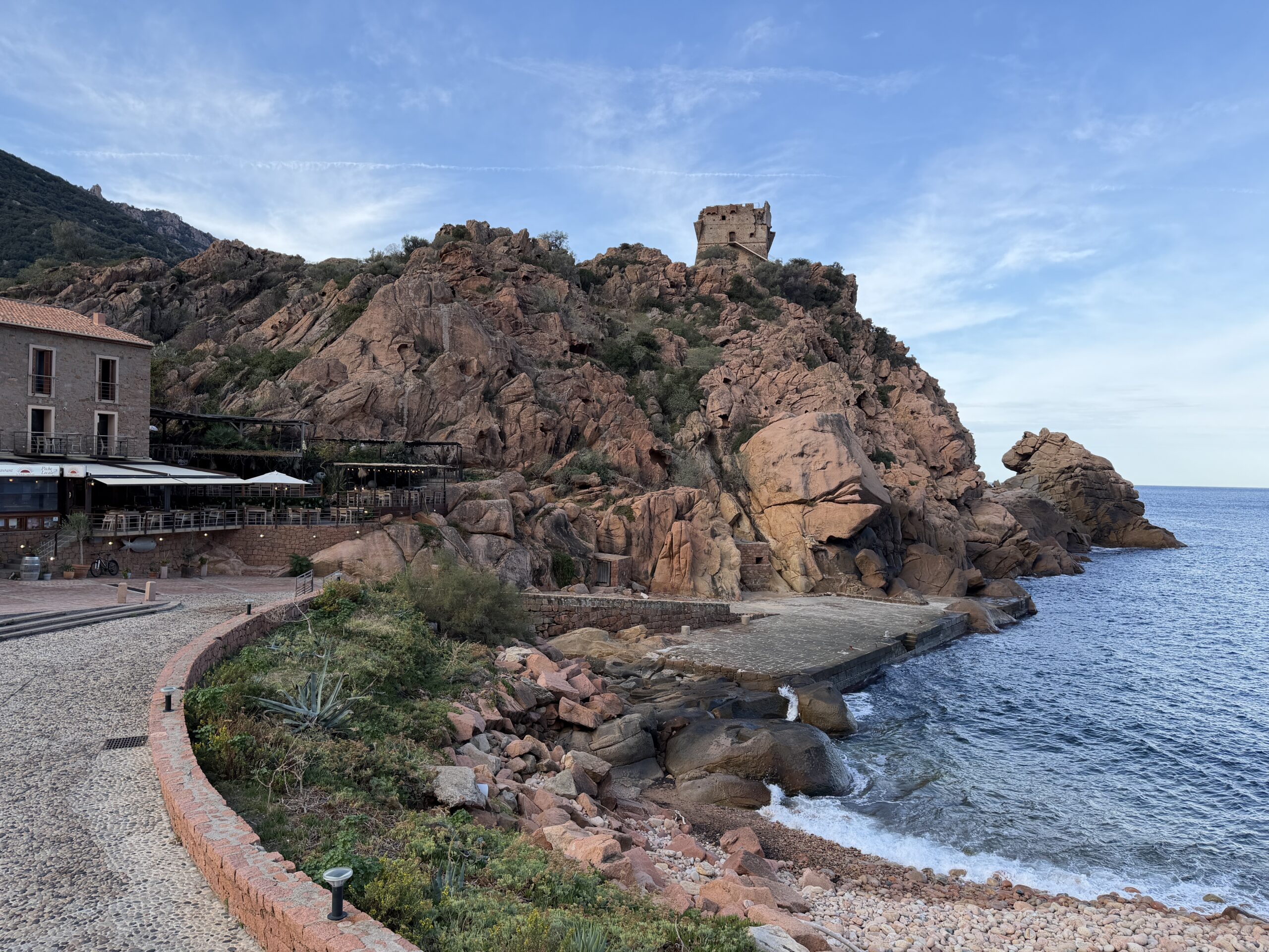 Sapori d’autunno in Corsica: farina di castagne, Brocciu e la cucina dei borghi