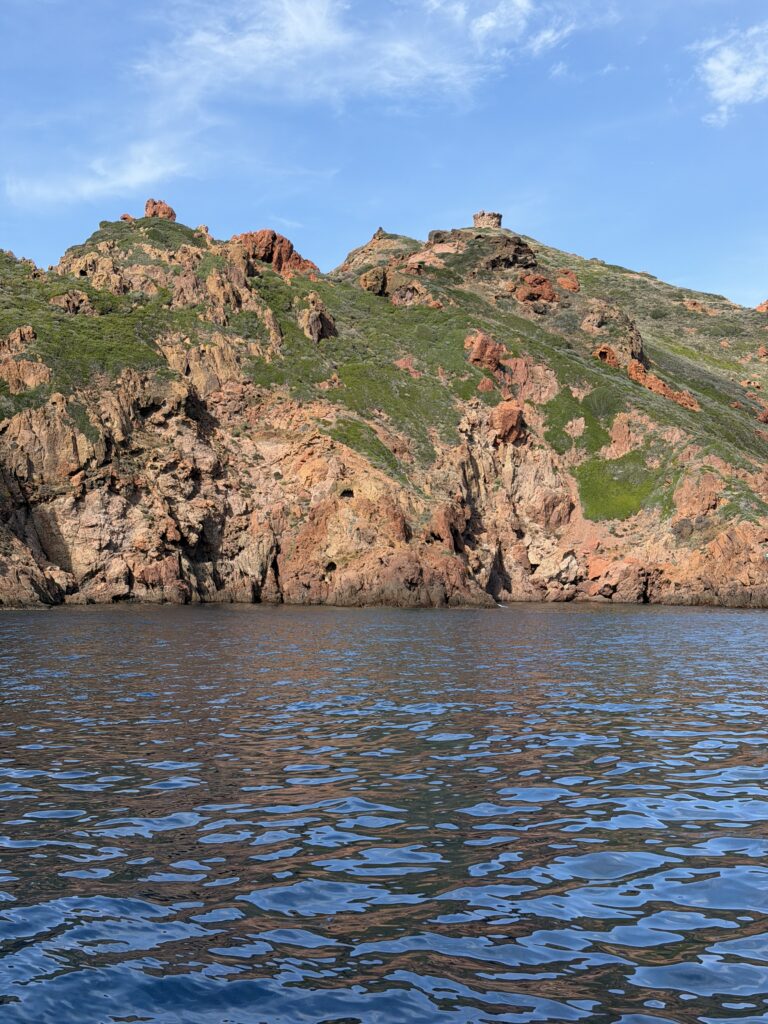 Gita in barca da Porto a Scandola, Girolata e le Calanques di Piana: la Corsica segreta
