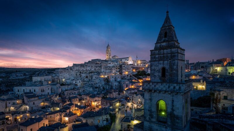 Matera in inverno: il presepe vivente tra i Sassi e la magia delle luci serali