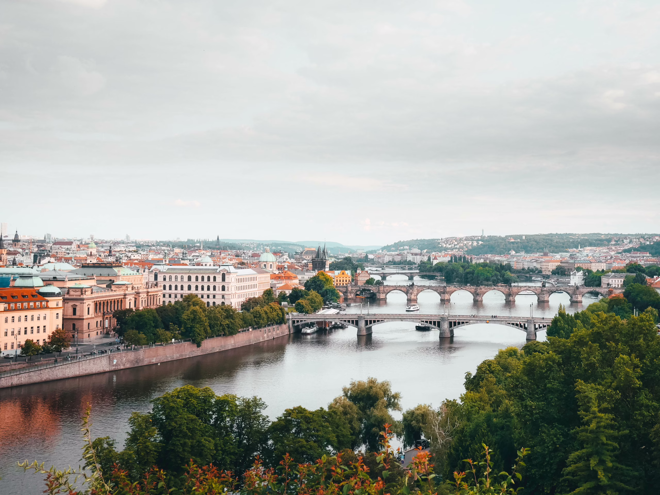 Praga in inverno: Orologio Astronomico, Ponte Carlo e la leggenda dell’Uomo senza testa